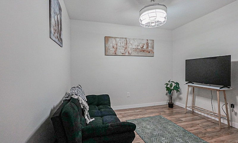 1 Bedroom+Condo For ...