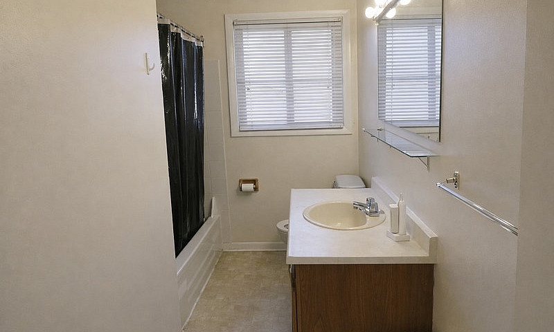 2 Bedroom + Den West...