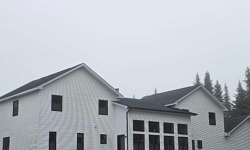 4,200 Sq Ft Executiv...