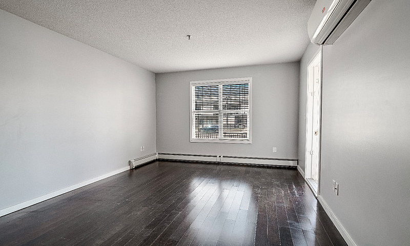 Apartment Condo For ...
