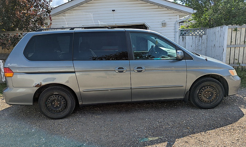 2002 Honda Odyssey...