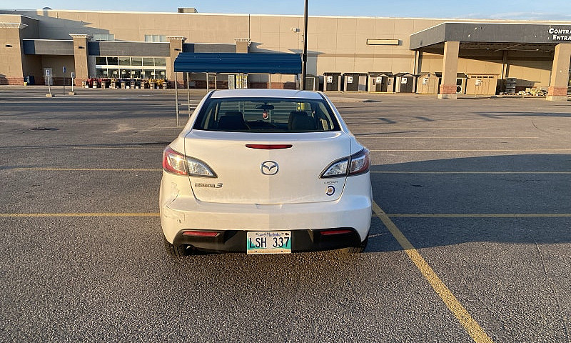 Mazda 3 2011  Safety...