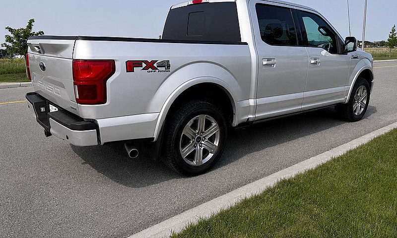 2019 Ford F-150 Lari...