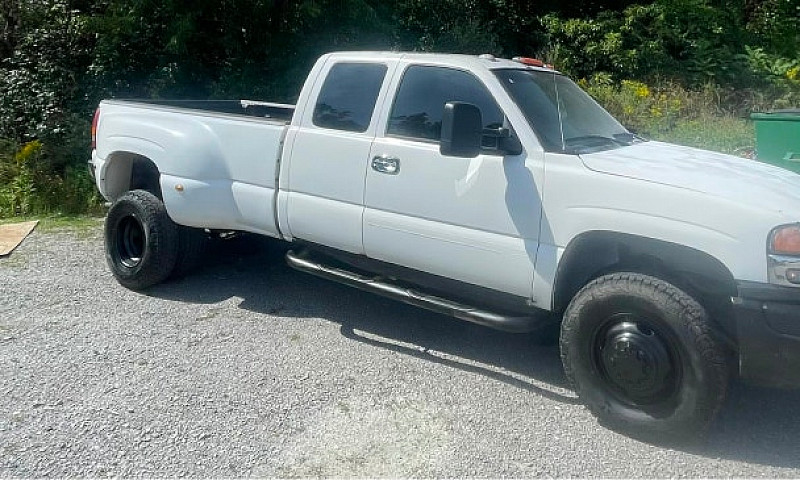 2005 Gmc Sierra 3500...