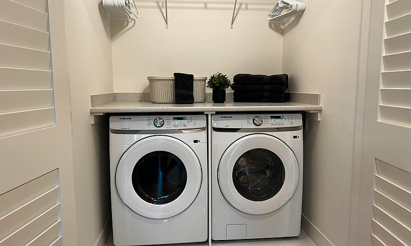 Furnished 2Bd 2Ba Co...