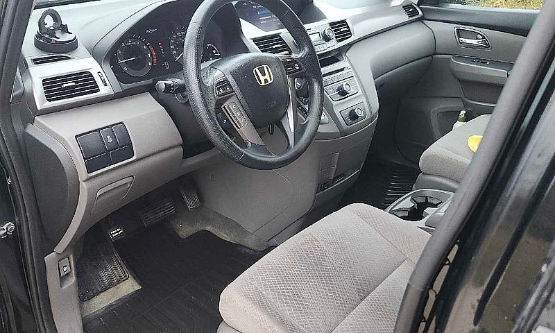 2016 Honda Odyssey...