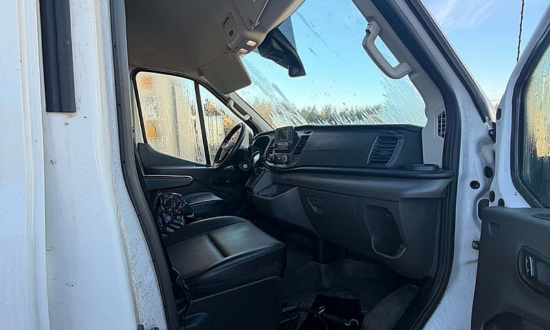 2022 Ford Transit 25...