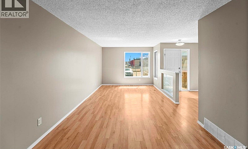 Beautiful 3-Bed, 2-B...