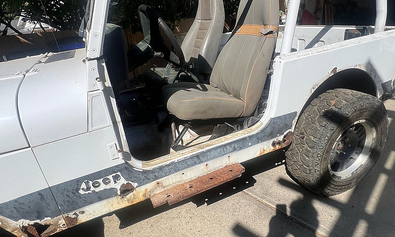 1994 Jeep Wrangler Y...