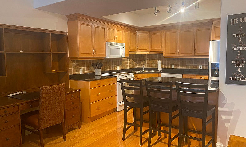 2 Beds 2 Baths Apart...