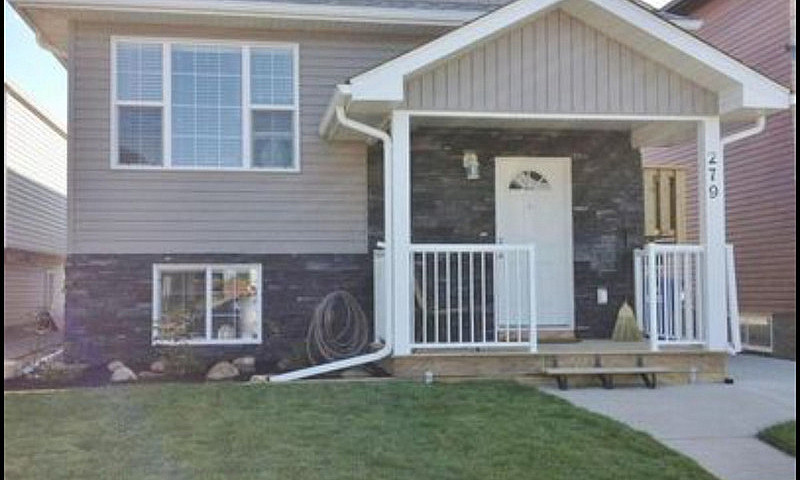 3 Bed 2 Bath House I...