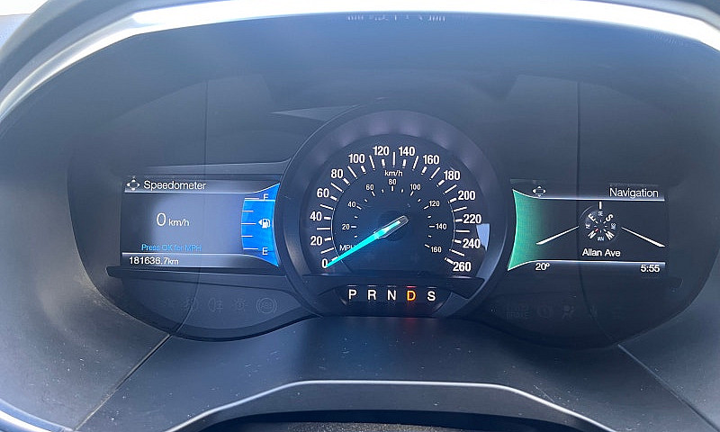 16 Ford Edge Titaniu...