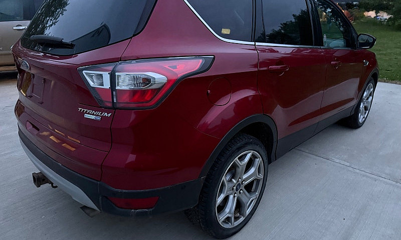 2017 Ford Escape Tit...