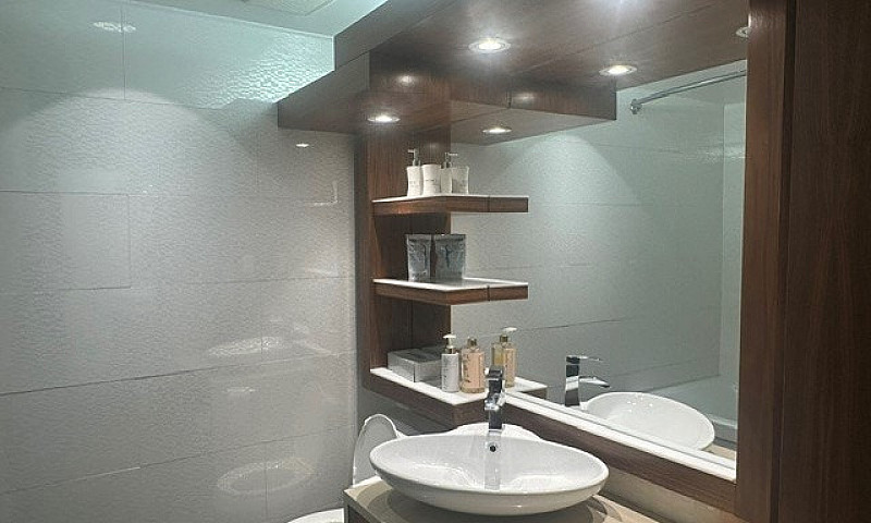 $7,800 / 2Br - 1,400...