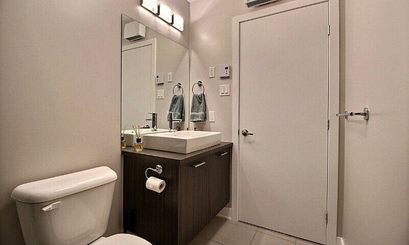 Rare Condo - Presque...
