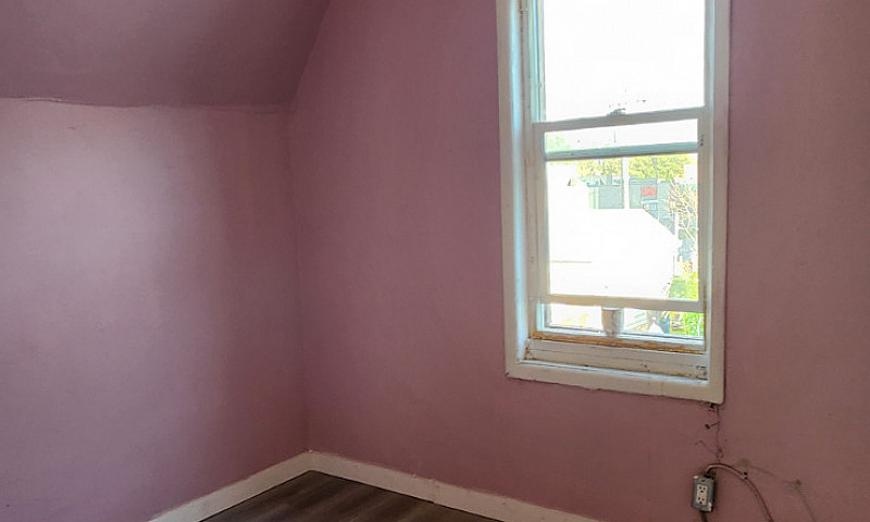1Br On Elgin...