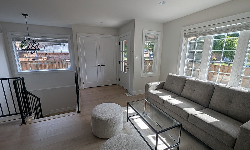 Garden Suite For Ren...