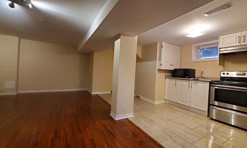Newmarket 2 Bed +1 B...