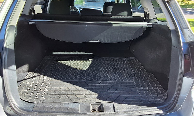 Subaru Outback 2011...