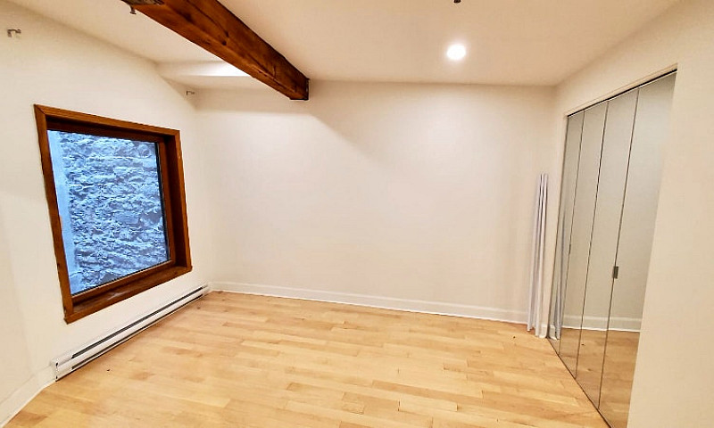 Spacious 2-Bedroom A...