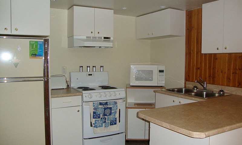 Fully Furnished Larg...