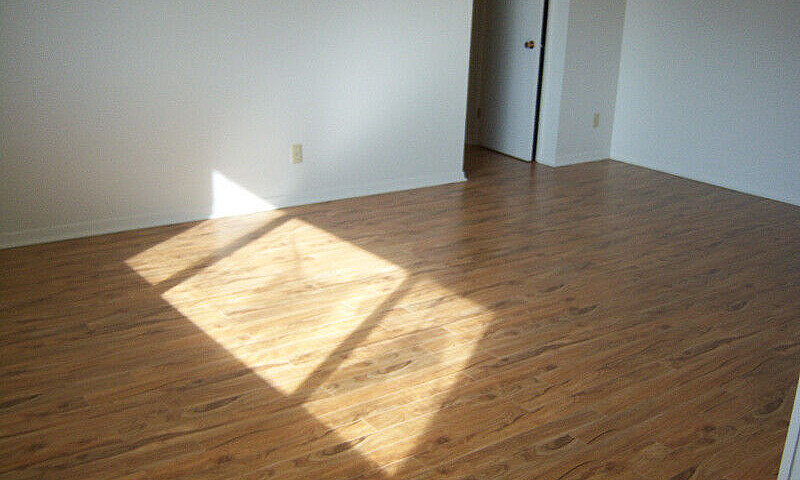 One Bedroom 500 Talb...
