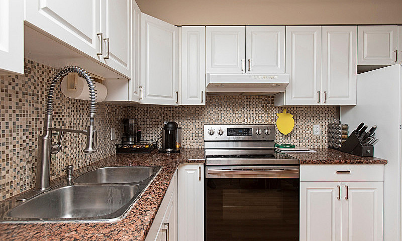 2 Bedroom Condo/Firs...