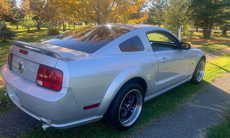 2005 Mustang Gt...