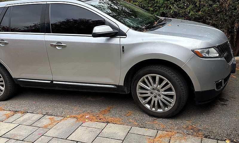 2011 Lincoln Mkx...