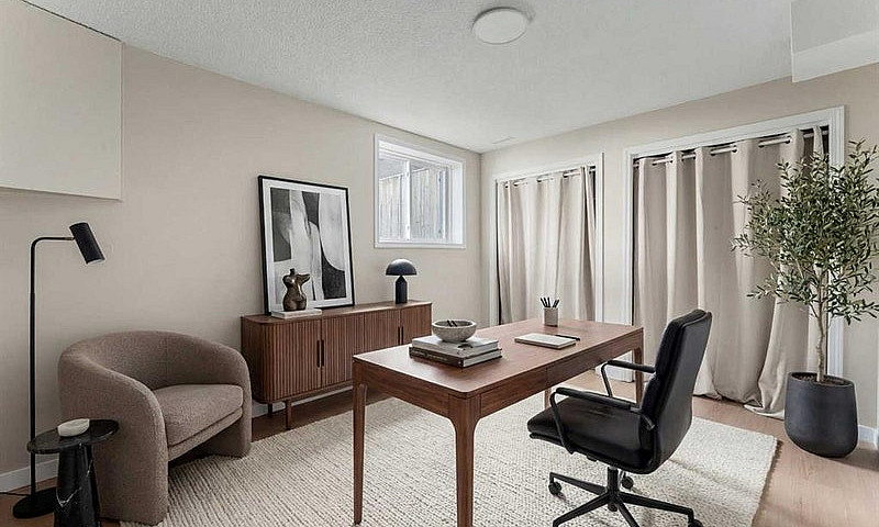 Detached Home With L...
