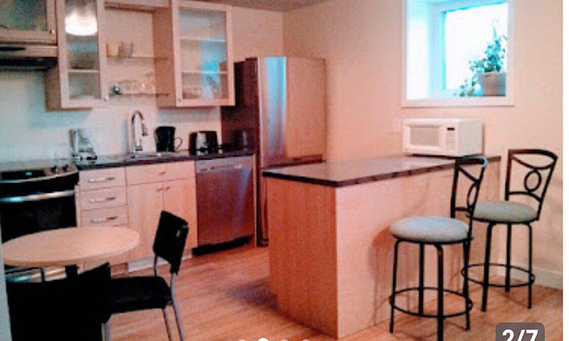 Furnished Suite 1 Be...