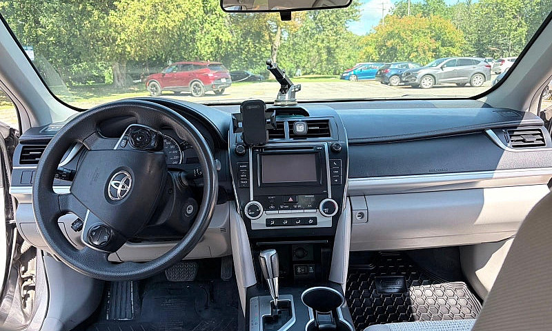 2012 Toyota Camry Le...