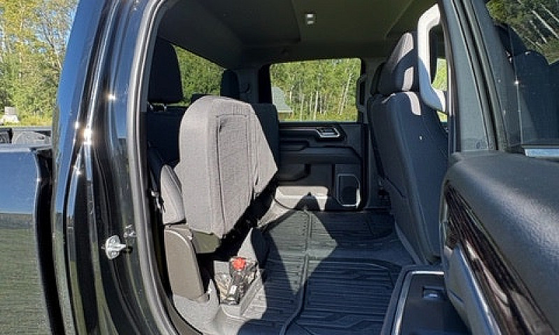 2025 3500 Duramax X3...