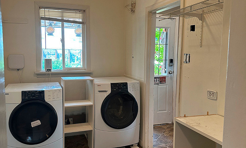 3 Bedroom Upstairs O...