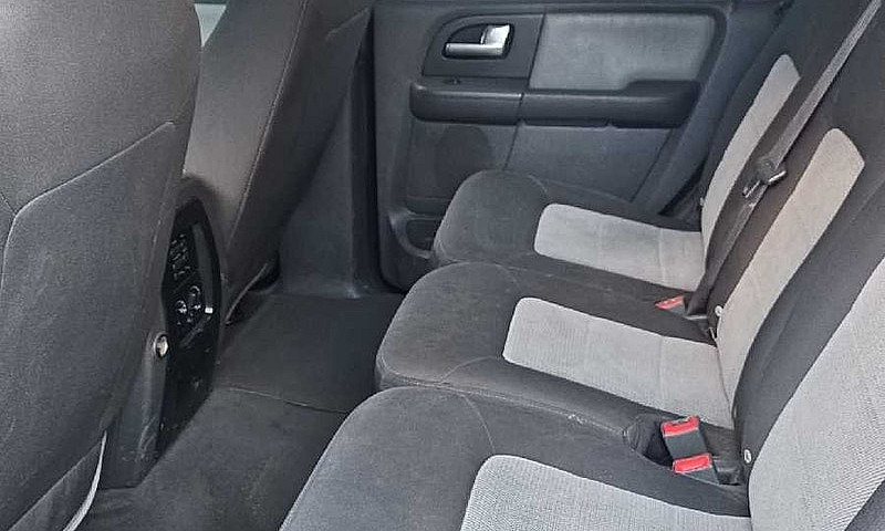 2003 Ford Expedition...