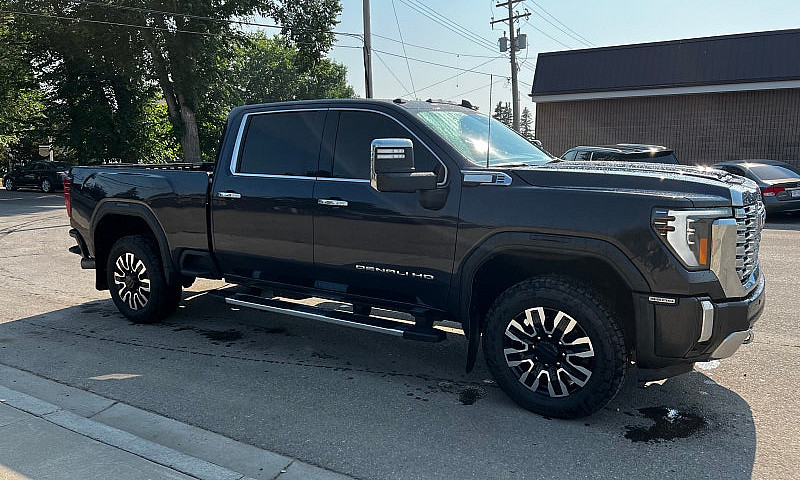 2024 Denali Duramax...