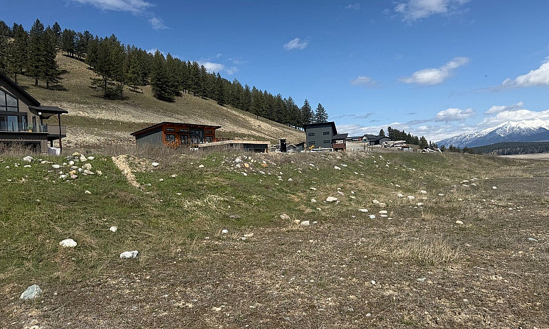 Koocanusa Village - ...