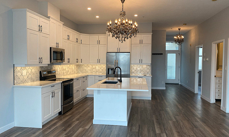  Stunning Two Bedroo...