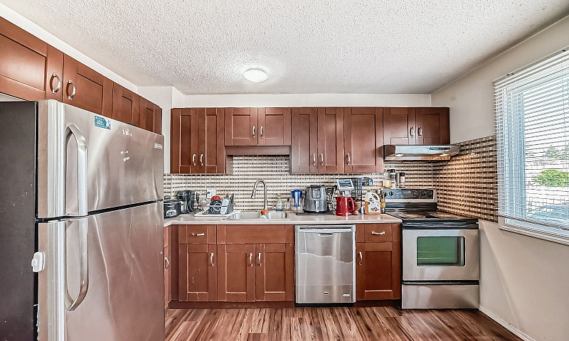 Excellent 3Bedroom 2...