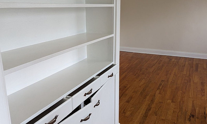 Large 1-Bed Apt For ...