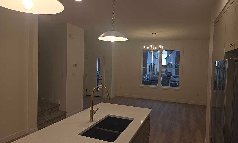 2817 17 Ave Coaldale...