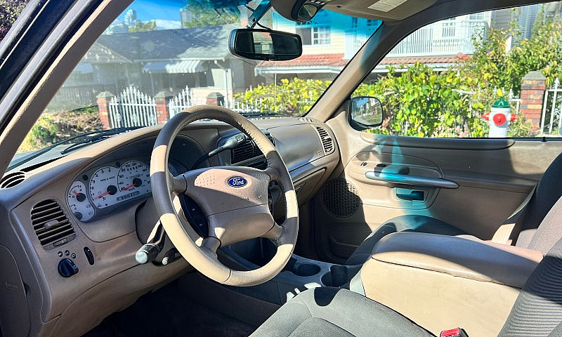 2002 Ford Explorer S...
