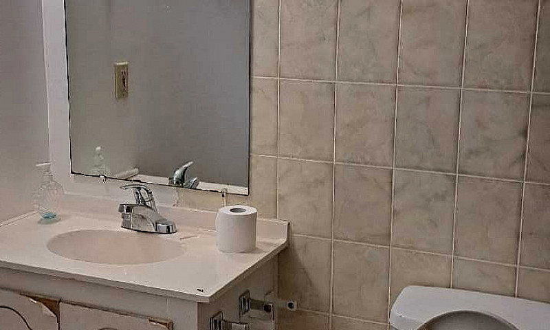Bedroom For Rent....