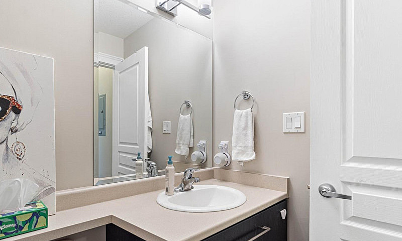 2 Bedroom 2 Bathroom...