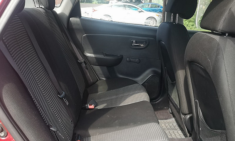 Hyundai Elantra 2010...