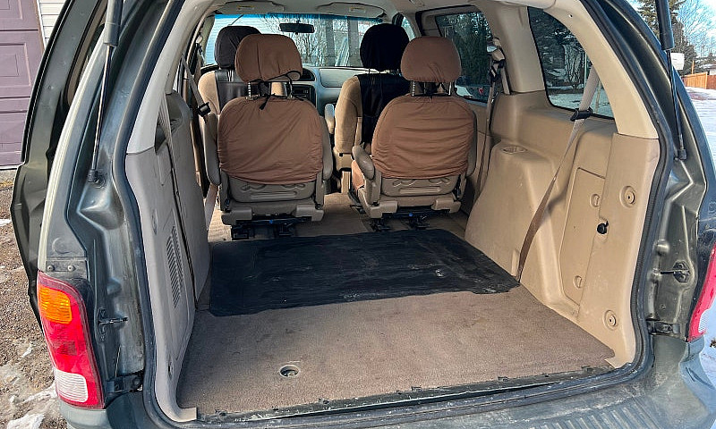 2003 Ford Windstar...