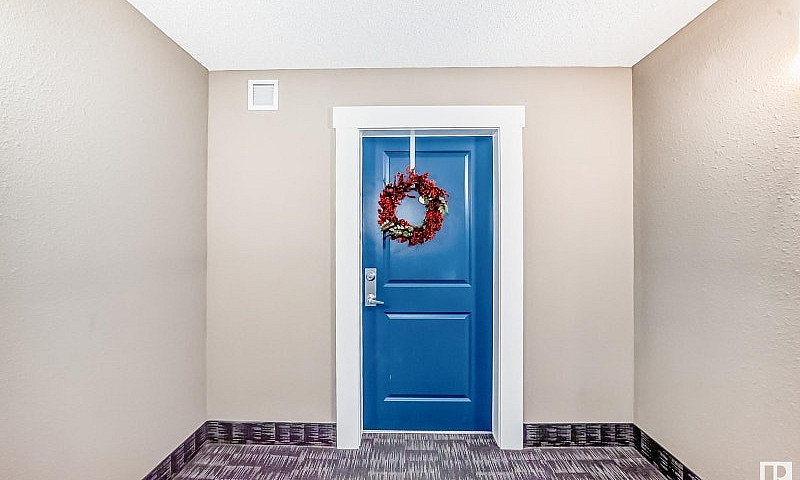 Condo For Sale In Wi...