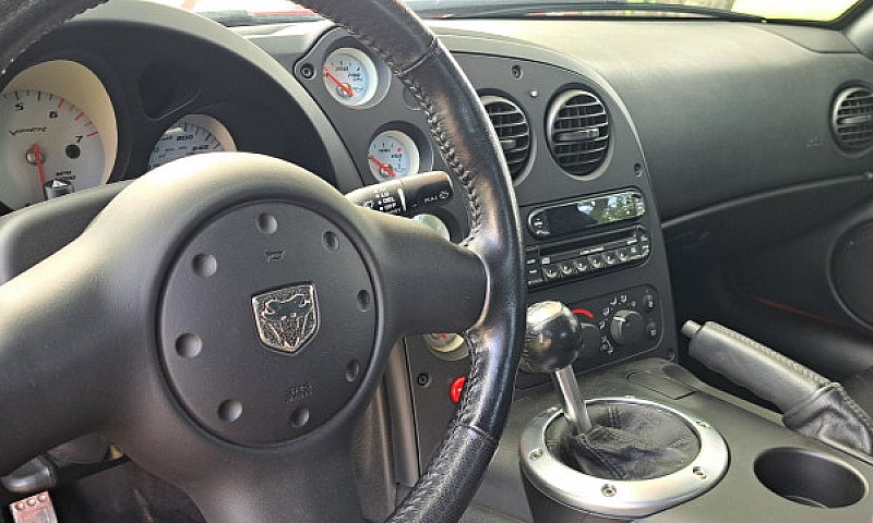2005 Dodge Viper Srt...