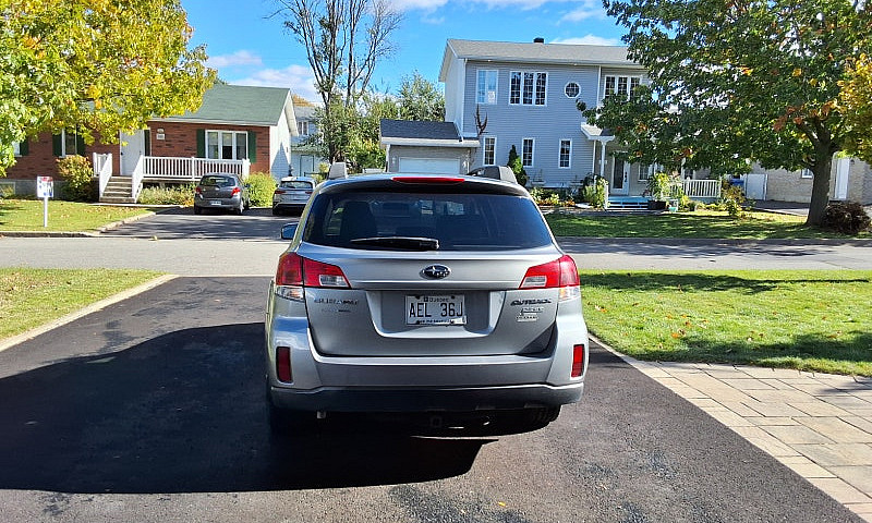 Subaru Outback 2011...