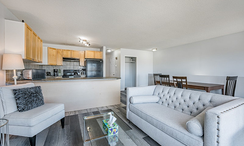 2 Bedroom Condo In S...